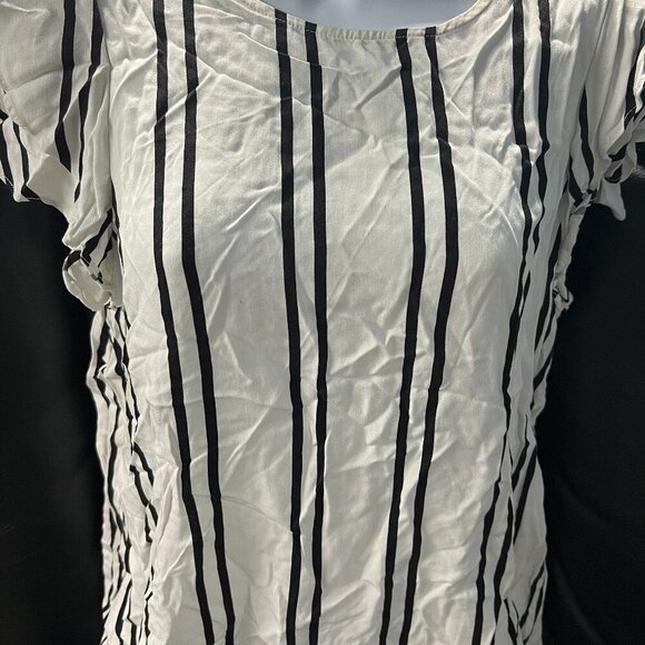 A New Day  Black & White Sleeveless Striped Ruffle Cap Sleeve V Neck - Picture 1 of 4